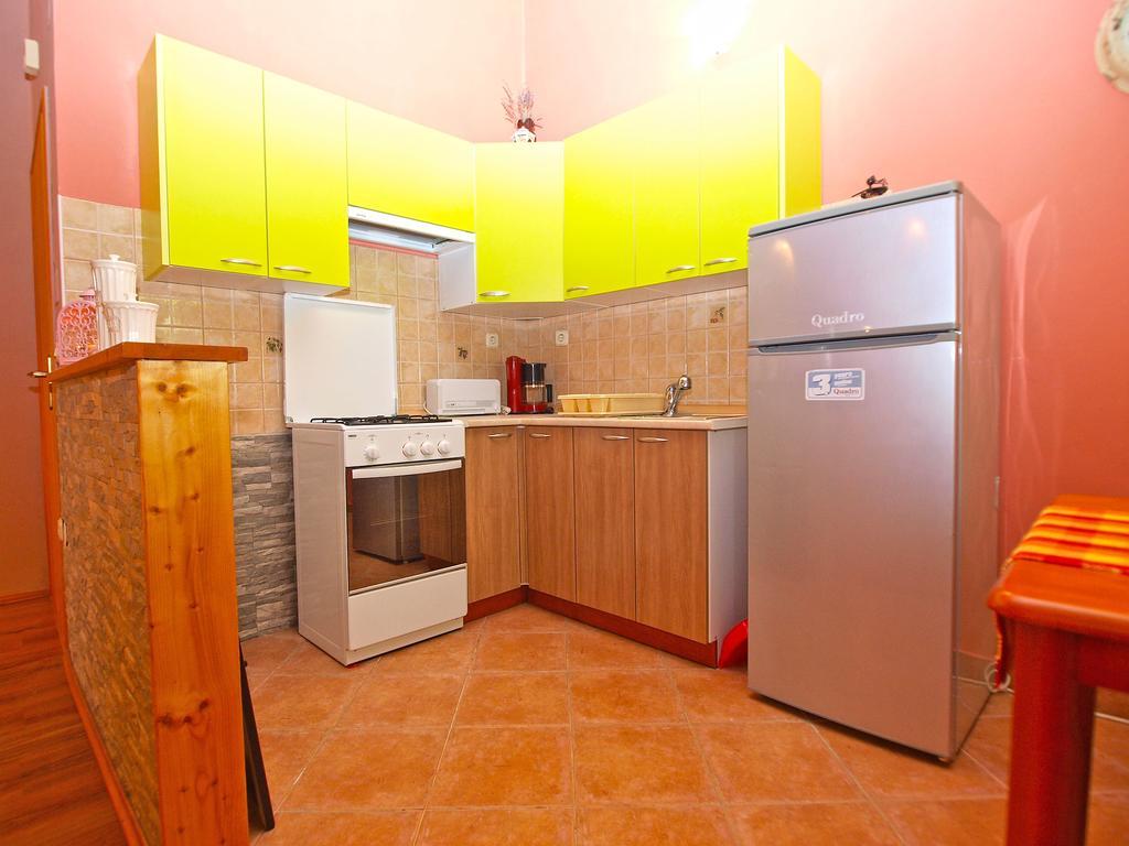 Apartment Anto 1296 Pula