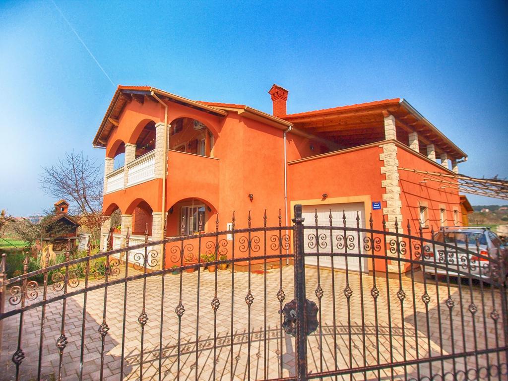 Anto 1296 Apartment *